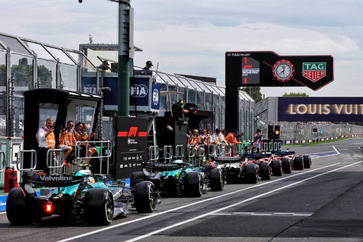 FIA enacts temporary pit lane speed reduction for Australian GP