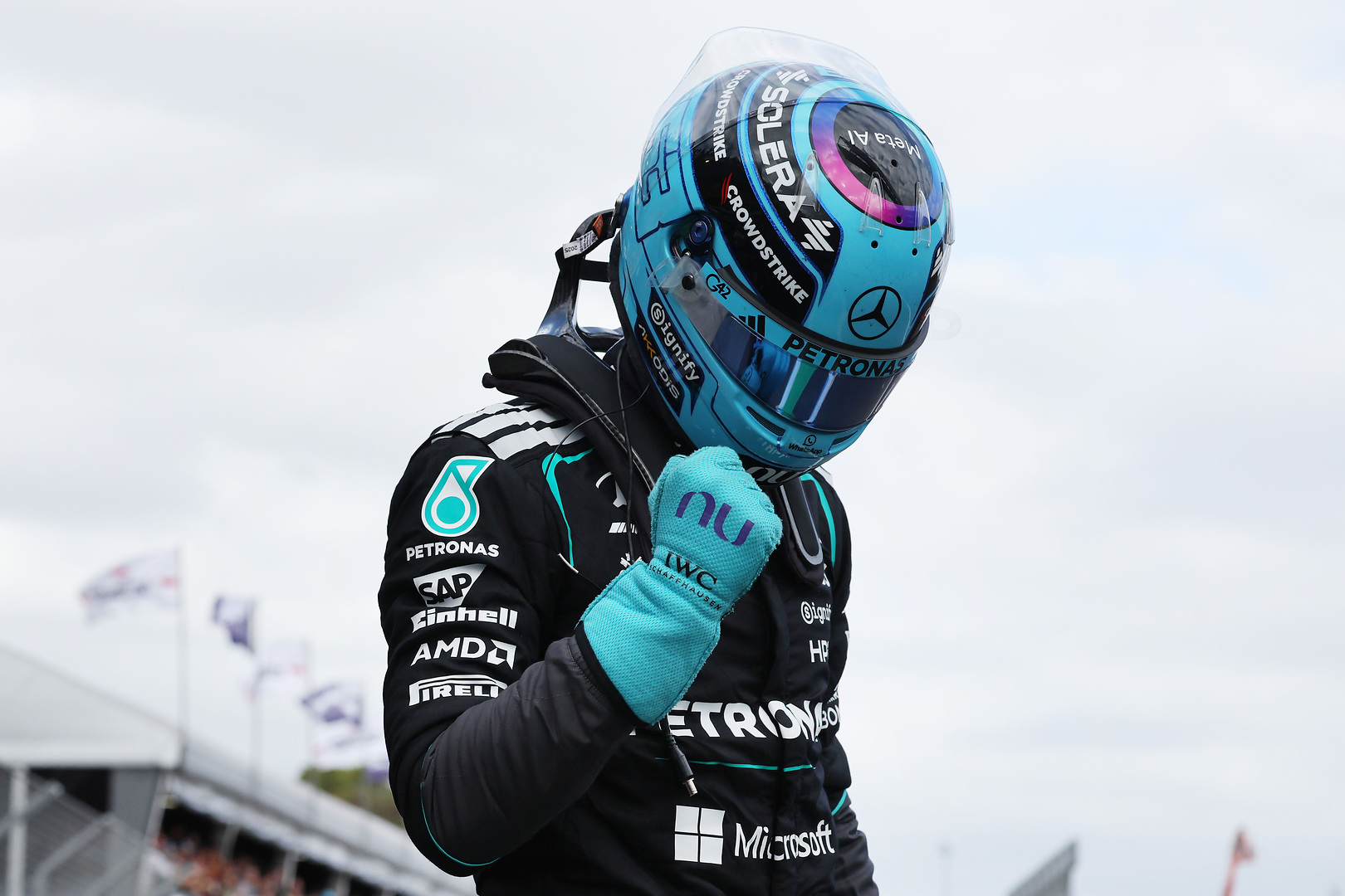 Mercedes Dominates Melbourne Qualifying with Front-Row Lockout