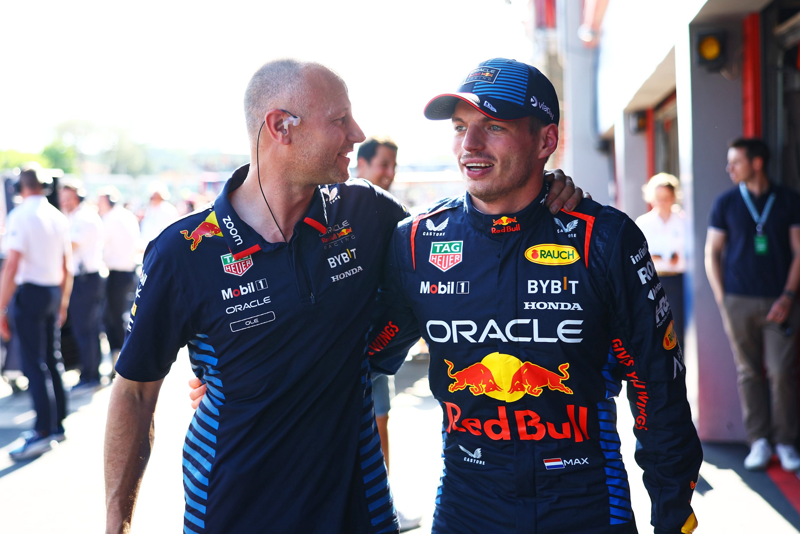 Key Verstappen mechanic set to leave Red Bull amid team uncertainty