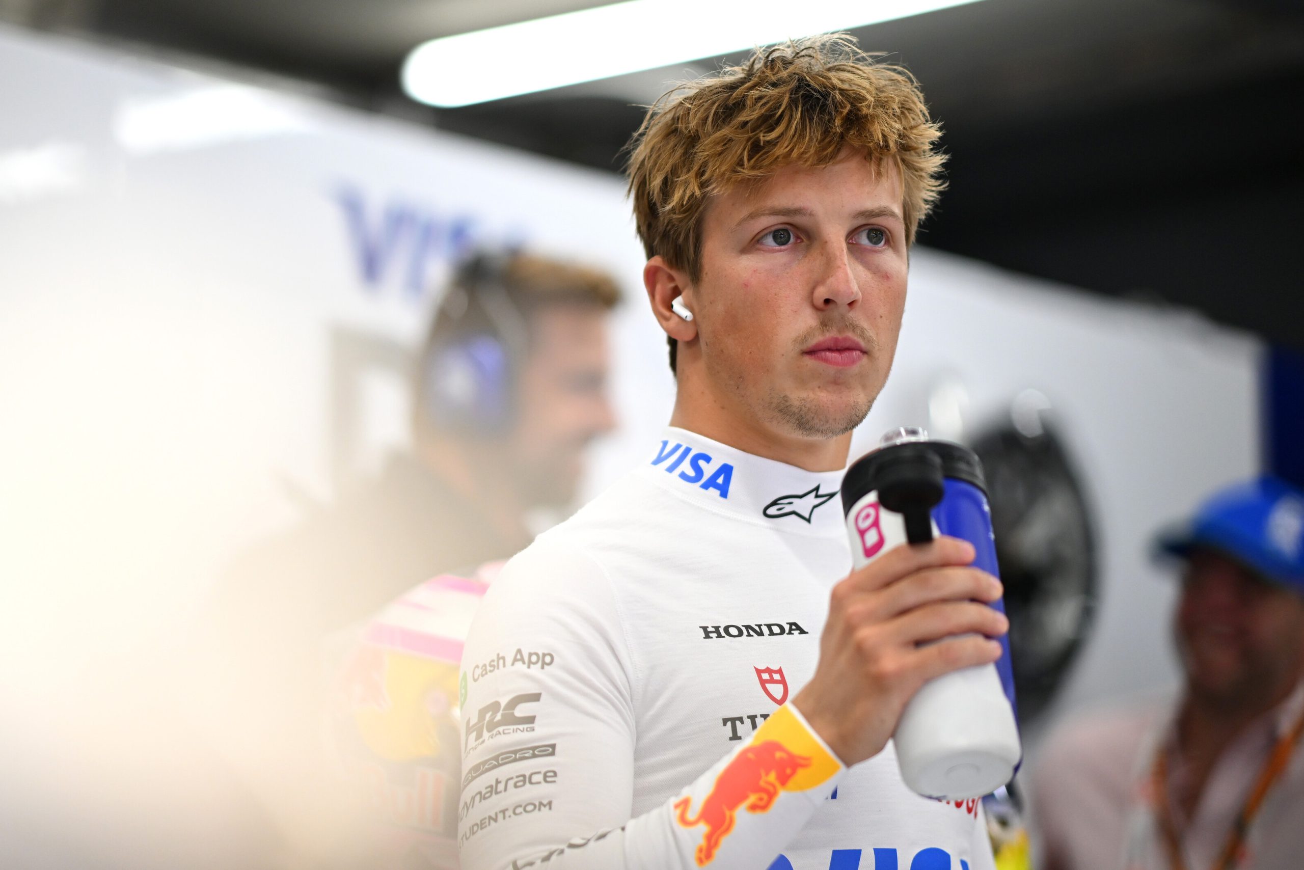 레드불 레이싱 좌절 후 리암 로손의 F1 미래, 불확실성에 휩싸여