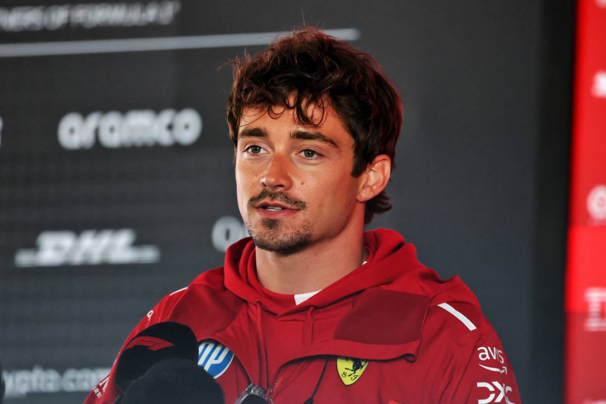 Leclerc Responde Teoria de Russell Sobre Ritmo da Ferrari Antes do GP da Holanda