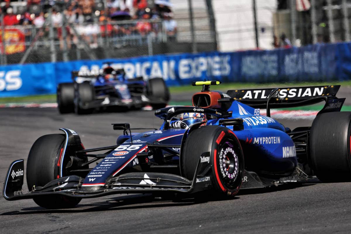 Sainz's Mexico Meltdown Linked to Opening Lap Contact