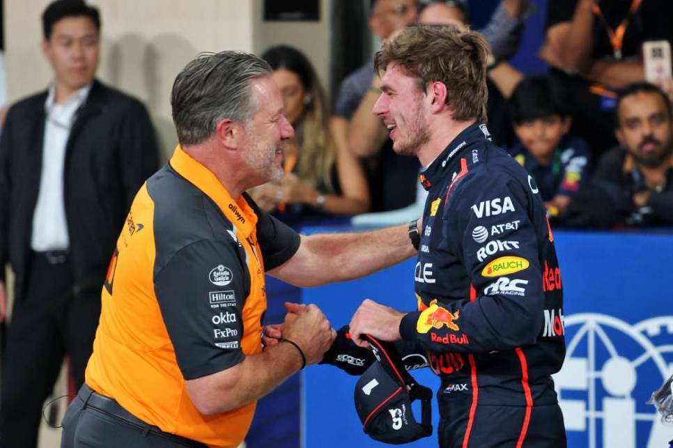 Brown: McLaren lista para cualquier escenario en el desempate del título en Abu Dhabi