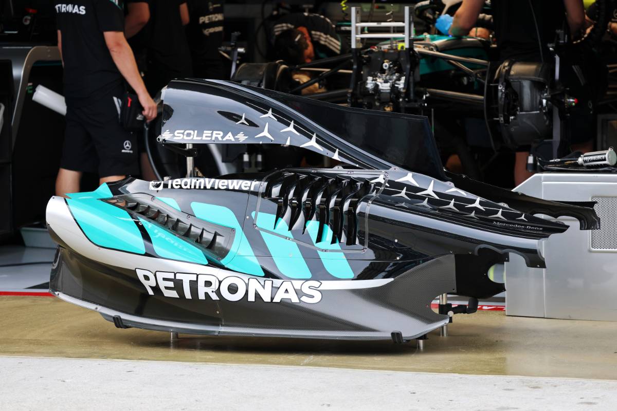 Mercedes presenta una profunda renovación aerodinámica del W17 en Sepang