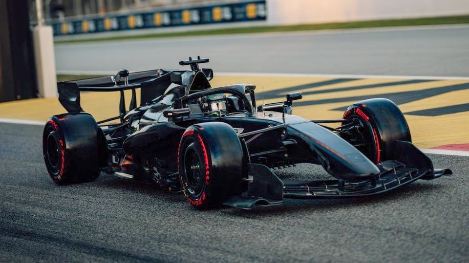 Krack hails 'emotional' debut of Aston Martin's new AMR26