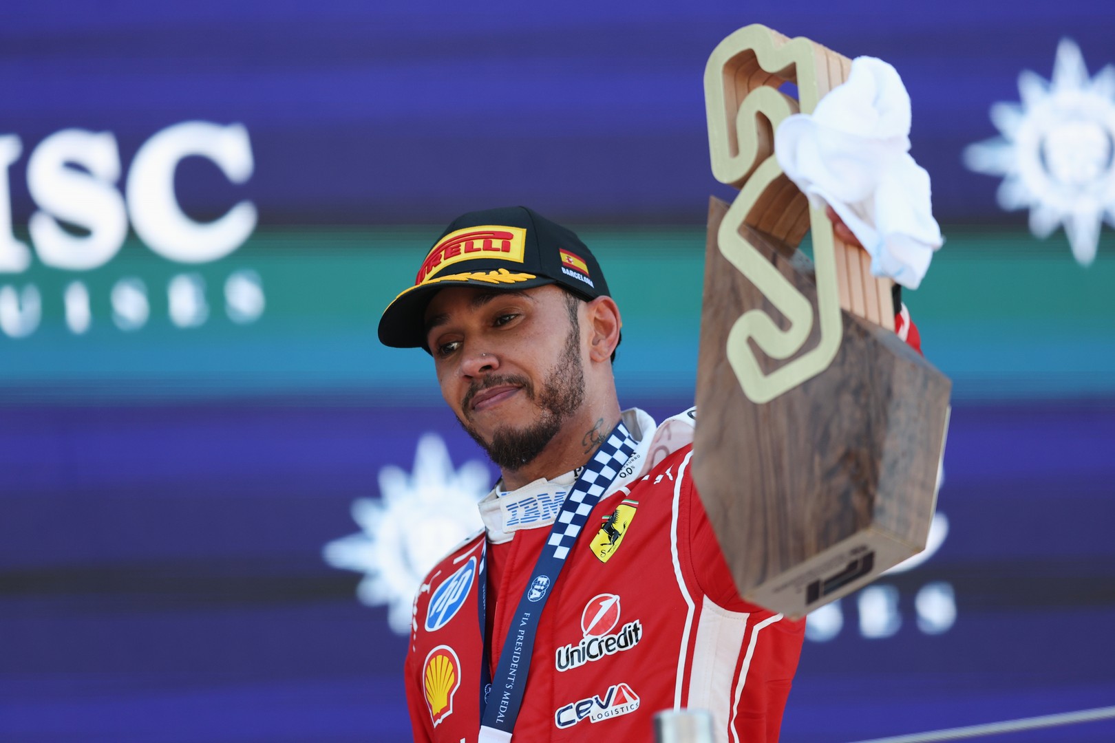 Wolff lanza teoría pícara sobre el renacer de Hamilton en Ferrari