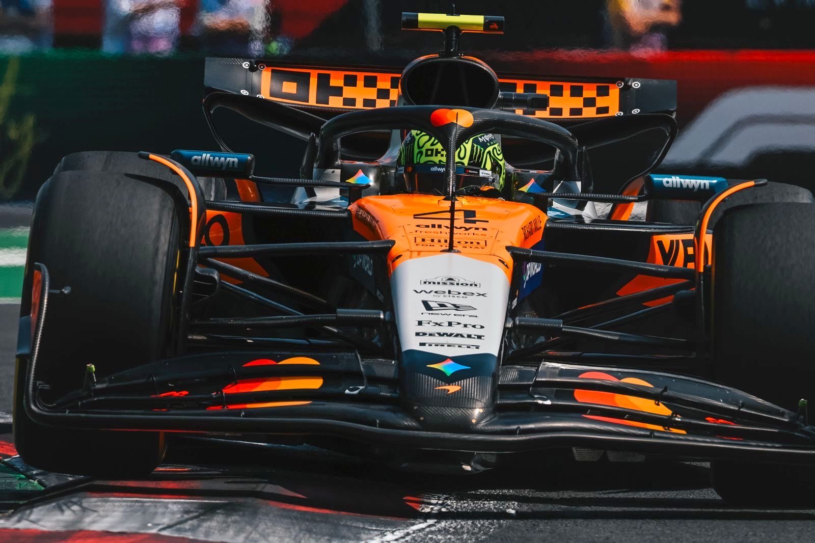 Norris conquista pole crucial na Cidade do México, enquanto rivais Verstappen e Piastri tropeçam
